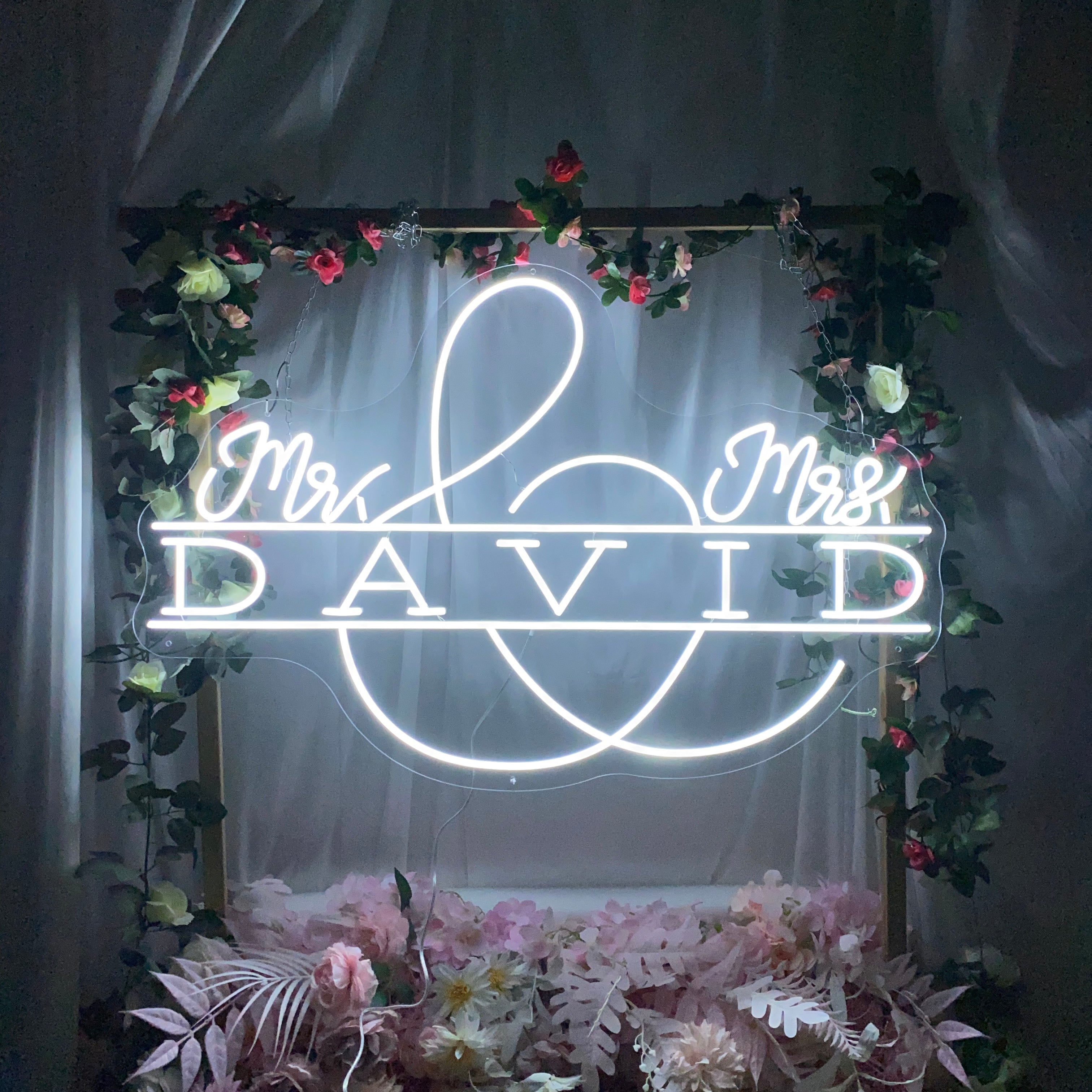 NEON SIGNS SAFE FOR BEDROOMS